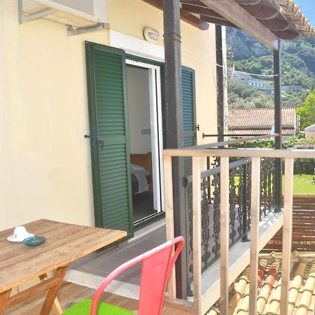 Holiday Studio Apartments Yannis On Agios Gordios Beach In Corfu Esterno foto