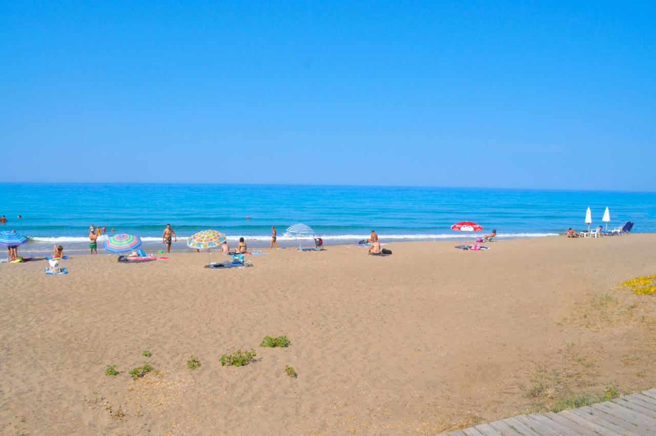 Holiday Studio Apartments Yannis On Agios Gordios Beach In Corfu Esterno foto