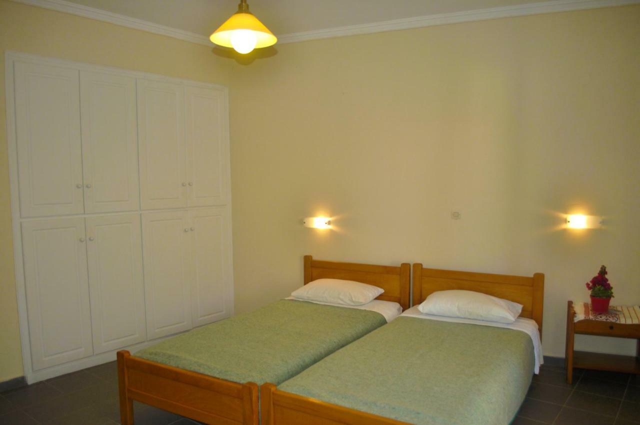 Holiday Studio Apartments Yannis On Agios Gordios Beach In Corfu Esterno foto